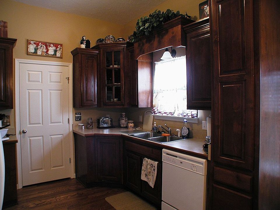 1st image of 115 Iroquois Dr