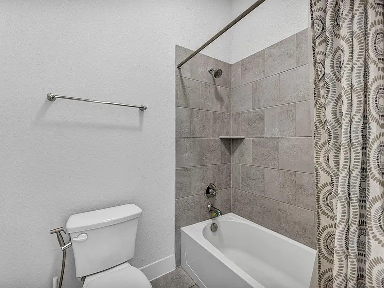 151 Rose Heath Ln — Photo 32