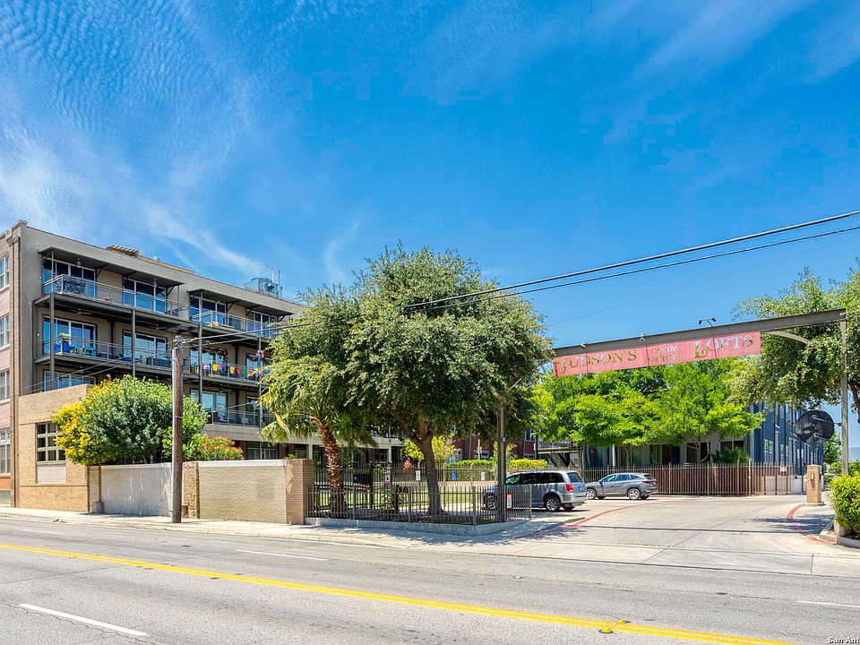 1st image of 831 S Flores #2201