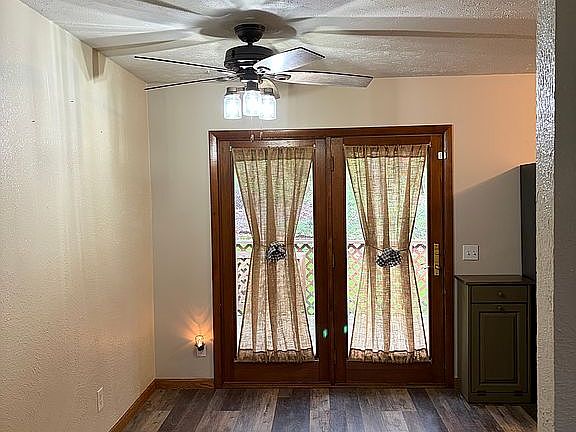 4th image of 245 Harvey Dr