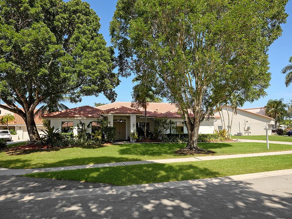 1st image of 1541 NW 101st Avenue