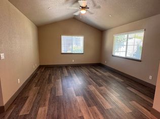 322 Auburn Ravine Rd, Auburn, CA 95603