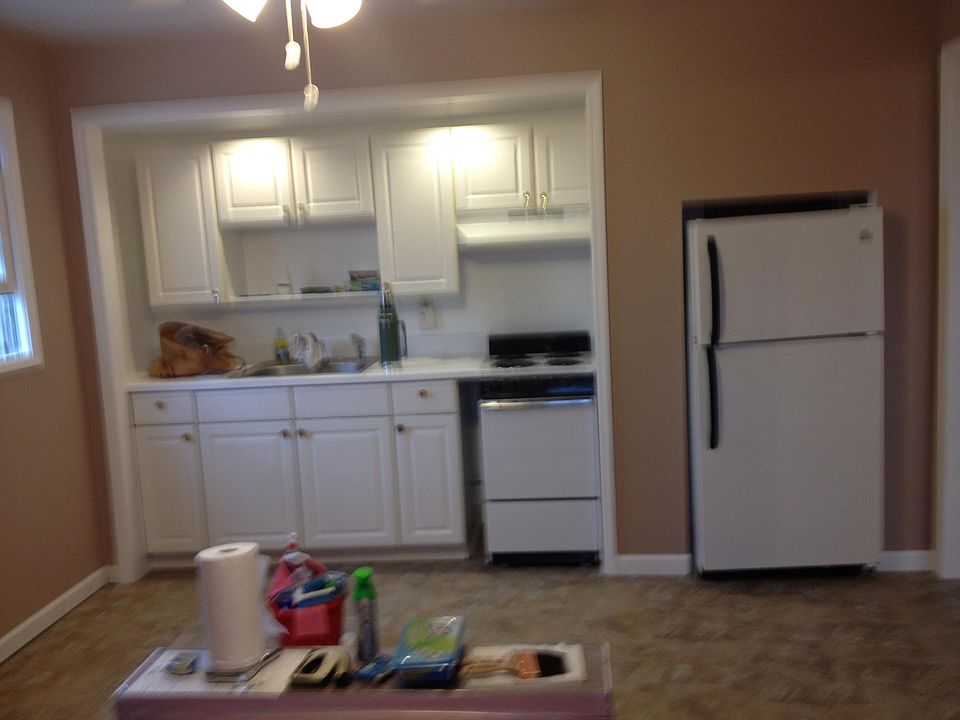 2nd image of 321 Blaine Ave Floor 2