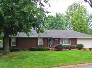 3282 Beech Dr, Columbus, IN 47203