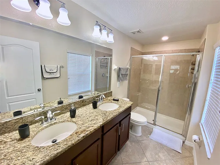 12802 Strode Ln — Photo 8