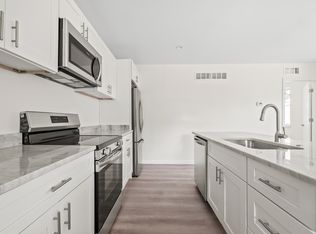 34 Cross St #3, Auburn Hills, MI 48326