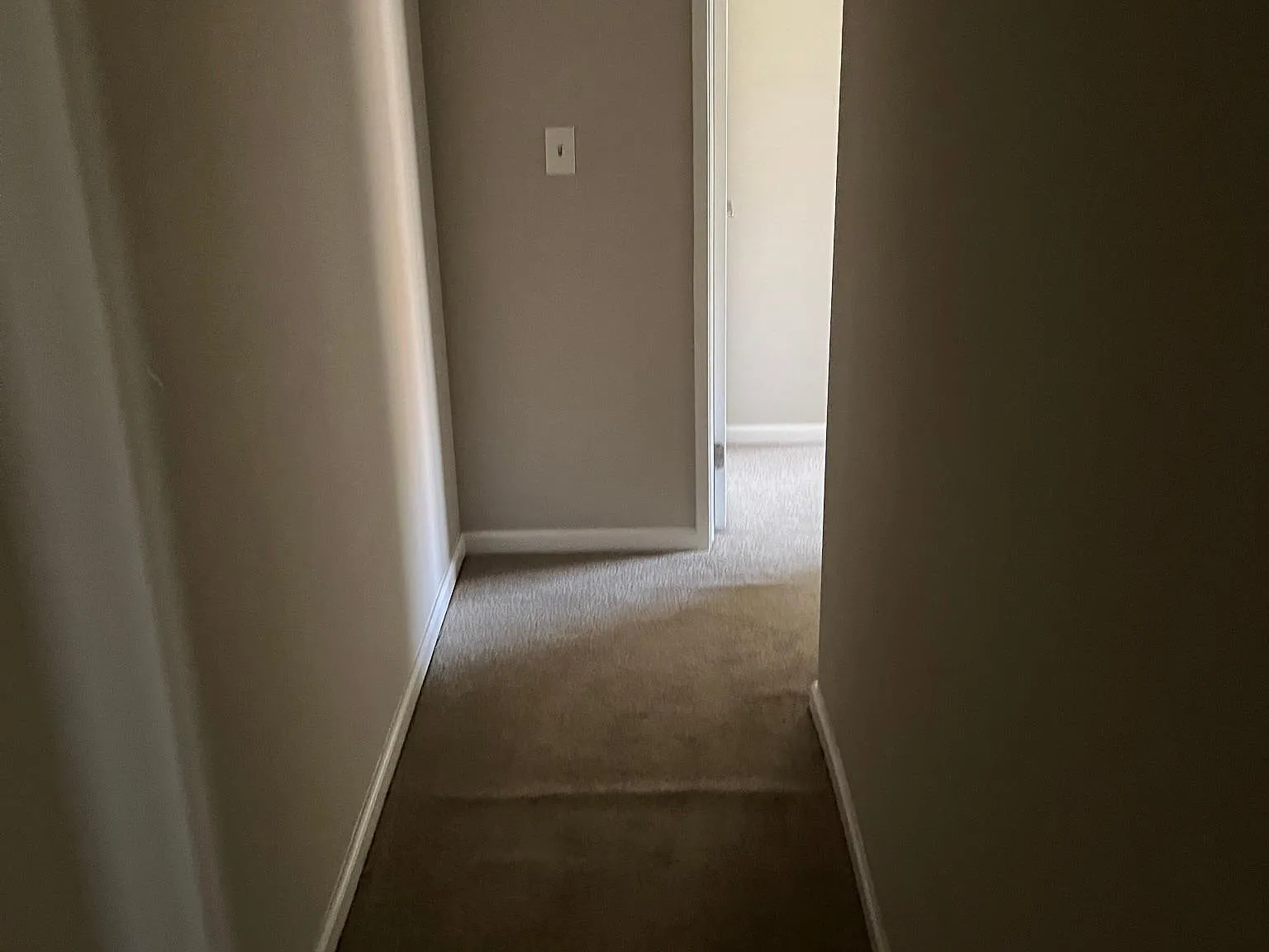 89 Fountainhead Ct — Photo 2