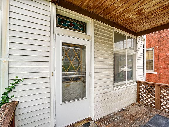 3rd image of 4311 Vine St #1