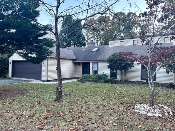 580 Burning Tree Rd, Pinehurst, NC 28374