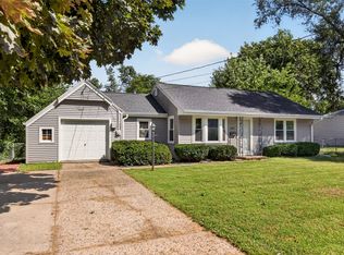 4207 Madison Ave, Des Moines, IA 50310