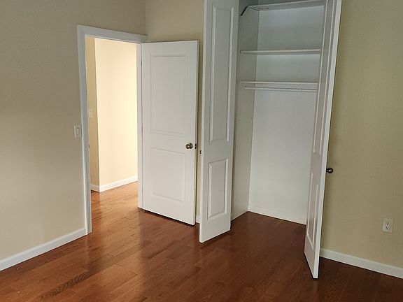 2nd image of 2695 Kennedy Blvd #36