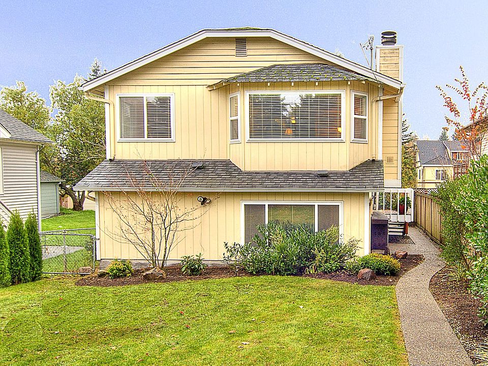 Front Exterior with generous yard