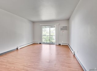 2039 Vine St #B, Green Bay, WI 54302