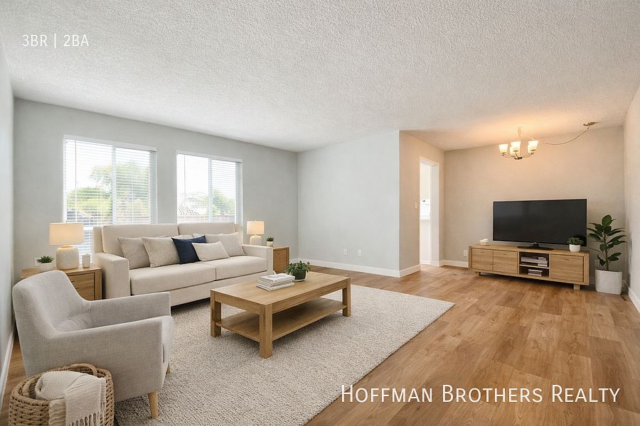1st image of 919 N Alfred St #206