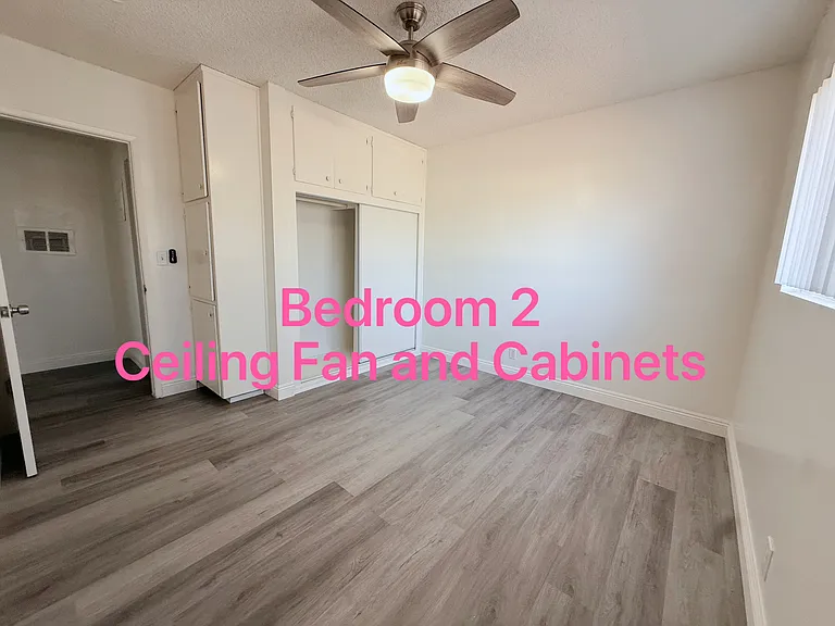 327 E Navilla Pl — Photo 4