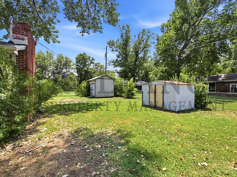 841 N Country Acres Ave — Photo 3