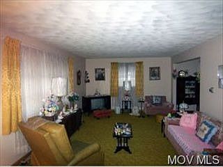 2nd image of 1952 Foley Ave