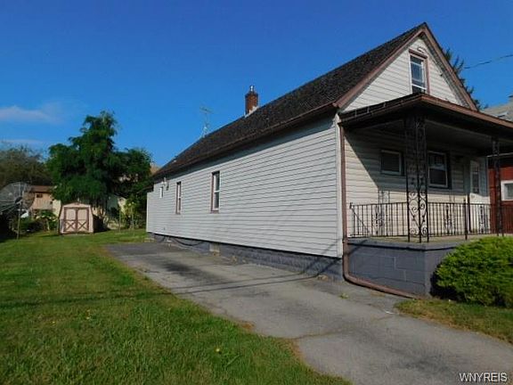 3rd image of 195 Center St