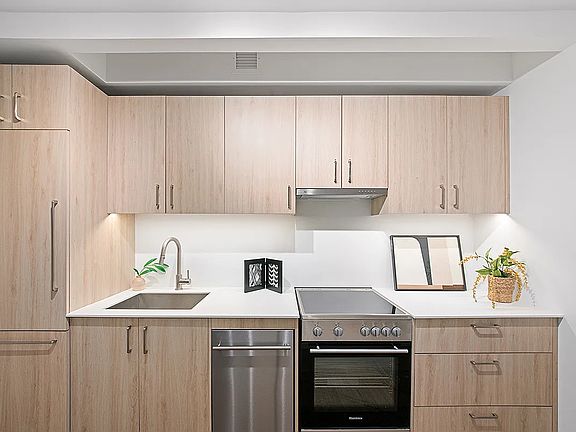4th image of 12 Halsey St #619