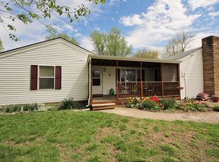 1446 S Luster Ave, Springfield, MO 65804