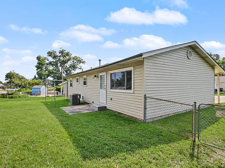 11247 Fawnhaven Dr — Photo 18