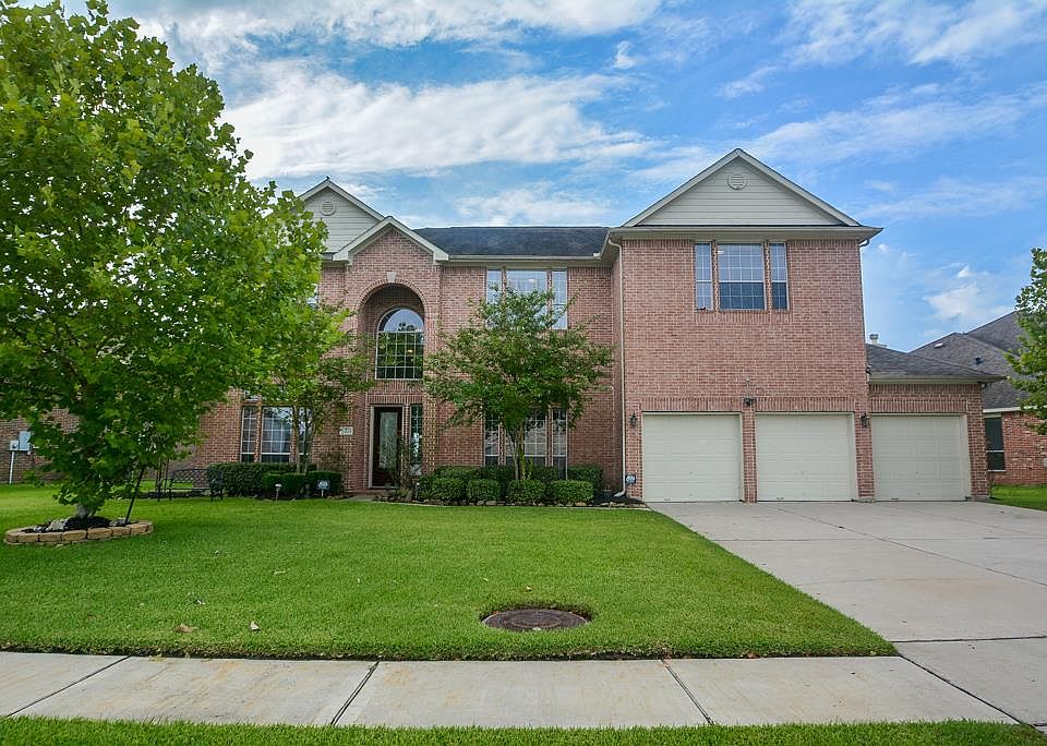 1st image of 23615 Lakewind Park Ln