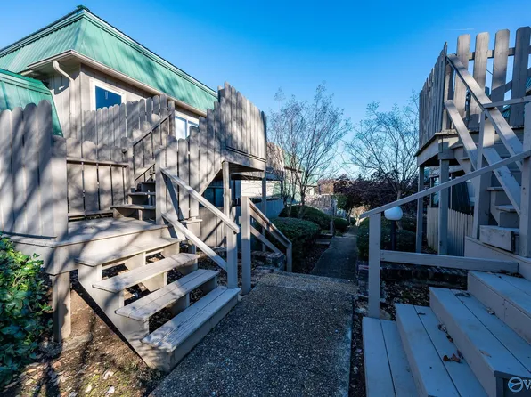 2225 Golf Rd SW APT 319, Huntsville, AL 35802