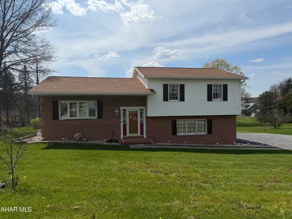 118 Sarah Dr, Altoona, PA 16601