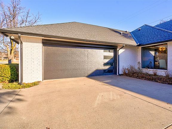 3rd image of 3328 Rosewood Ln
