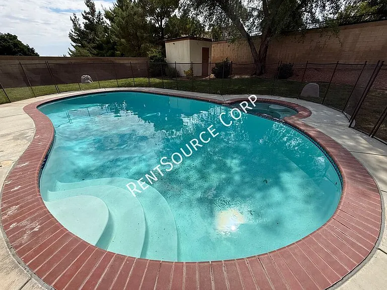 40270 Homeridge Dr — Photo 33