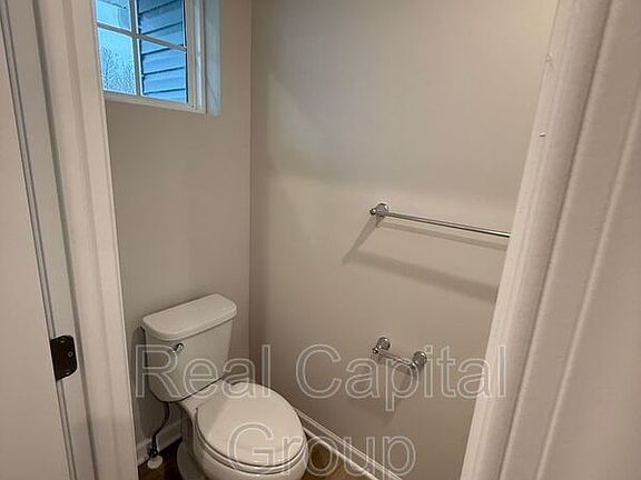 4th image of 106 South Dr