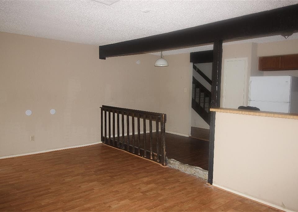 1st image of 12106 Kemerton Dr