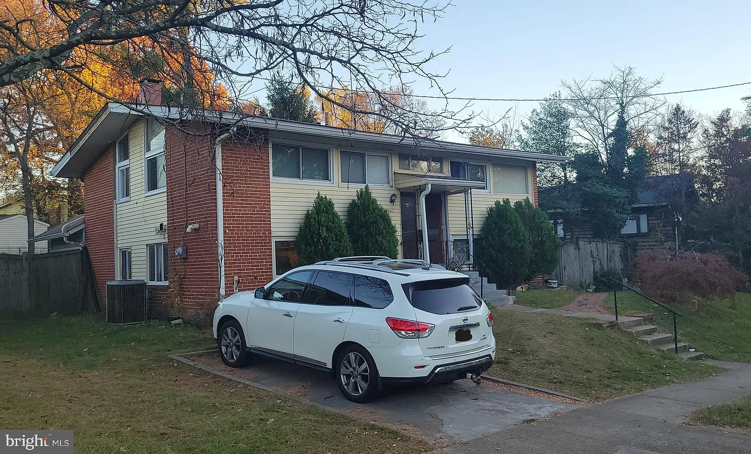 8611 20th Ave photo 1