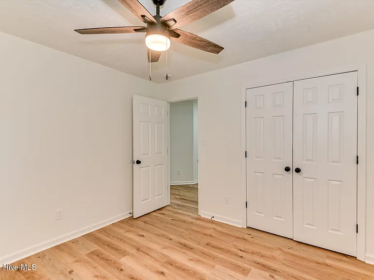 4688 Perry Mill Cir — Photo 30