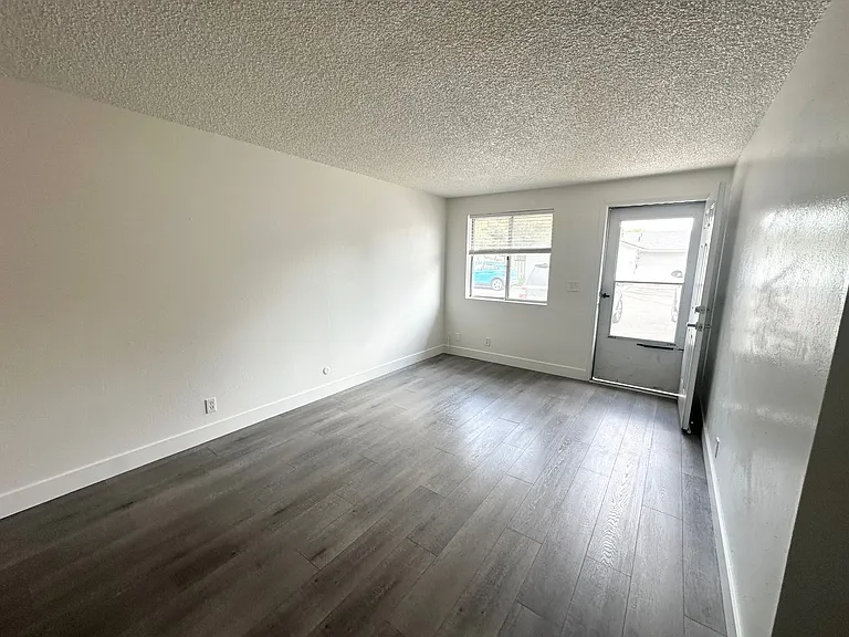 144 Smith Ave #14 — Photo 12