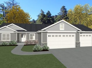 608 W 4th St, Shawano, WI 54166