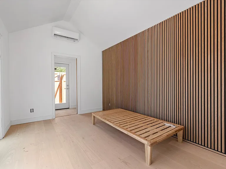 280 Shinnecock Hills Rd — Photo 64