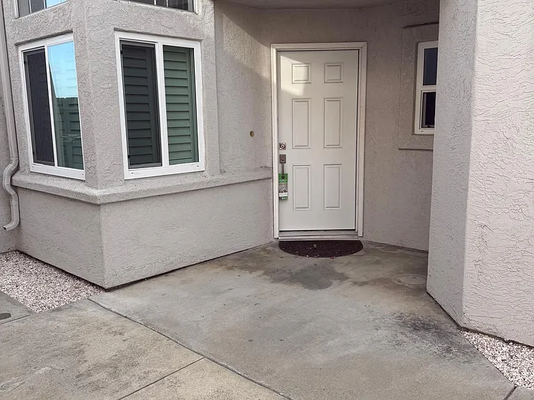 1641 Wesley Way — Photo 18