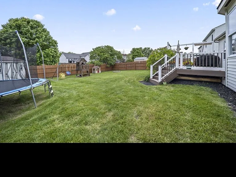 9053 Longstone Dr — Photo 7