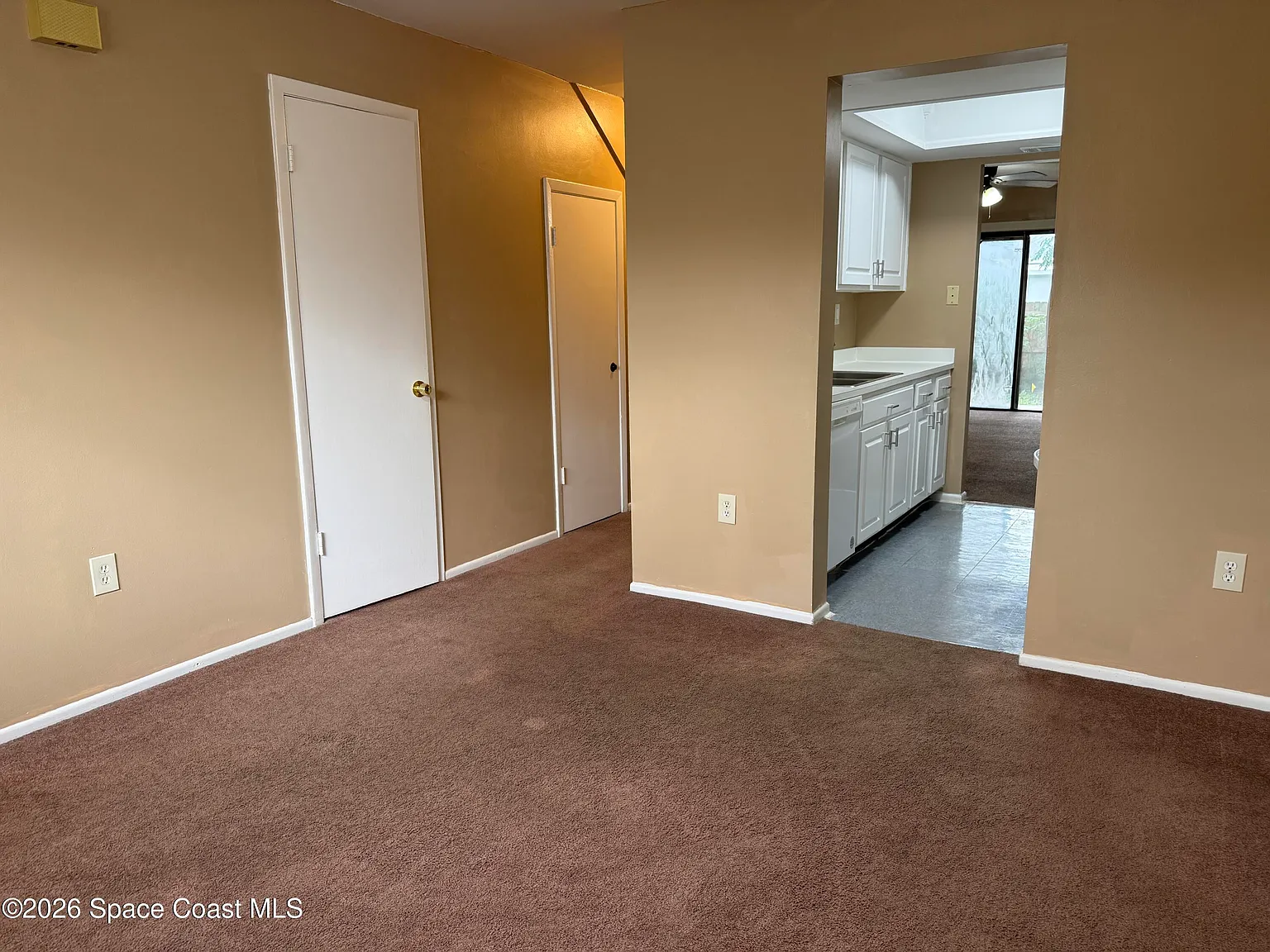 2 bed, 1.5 bath, 1140 sqft, $1,450 — Photo 3