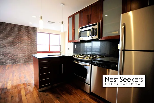 Rented by Nest Seekers International | media 9