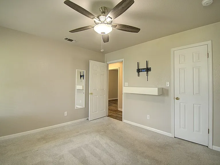 117 Dover Dr — Photo 17