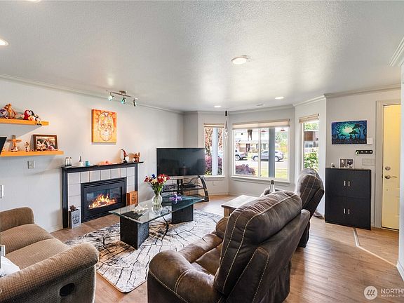 3rd image of 1403 Headley Avenue NW