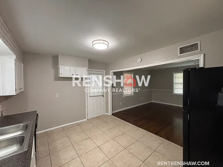3238 Kenland Dr — Photo 5