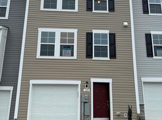 120 Tuxford Rd, Falling Waters, WV 25419