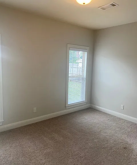 520 Stonegate Trl — Photo 12