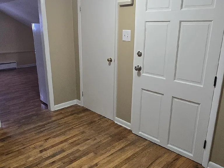 14 Walnut St #B — Photo 9