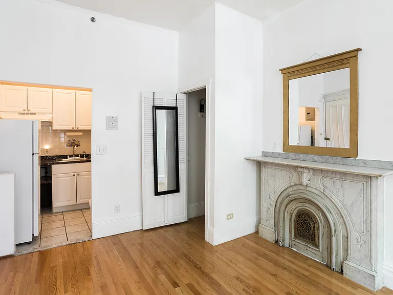 109-111 Dartmouth St #23 — Photo 3