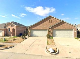 901 Walnut St, Burleson, TX 76028