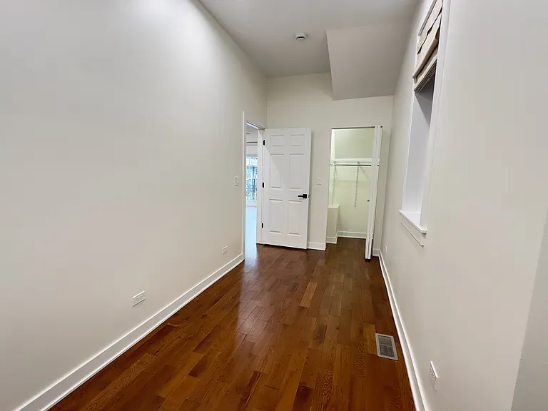 1529 N Maplewood Ave #1 — Photo 12